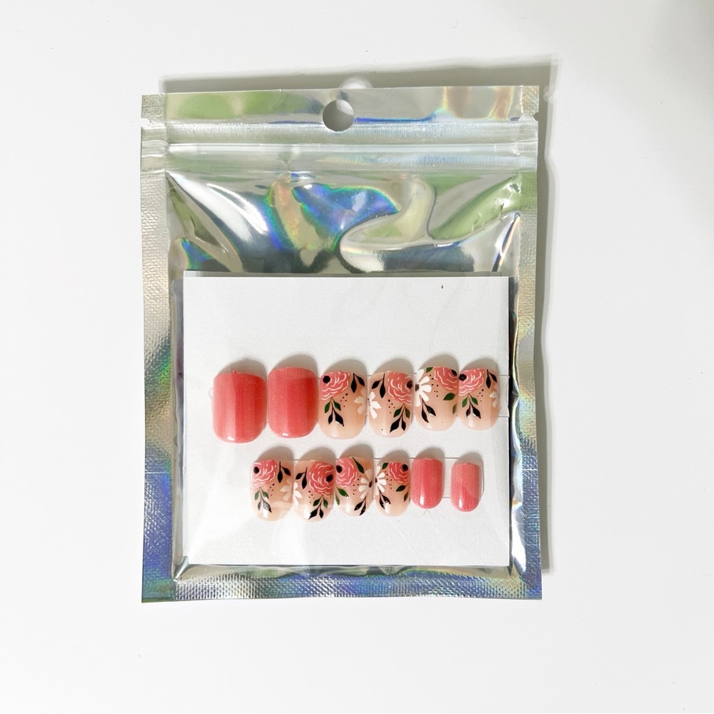 Floral Coral Press-On Nails | 24pc Reusable Set with Adhesive Tabs